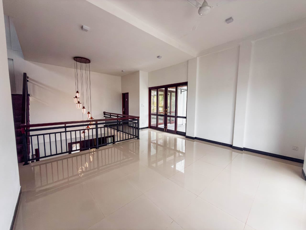 BRAND NEW 3-STOREY LUXURY HOUSE – MOUNT LAVINIA